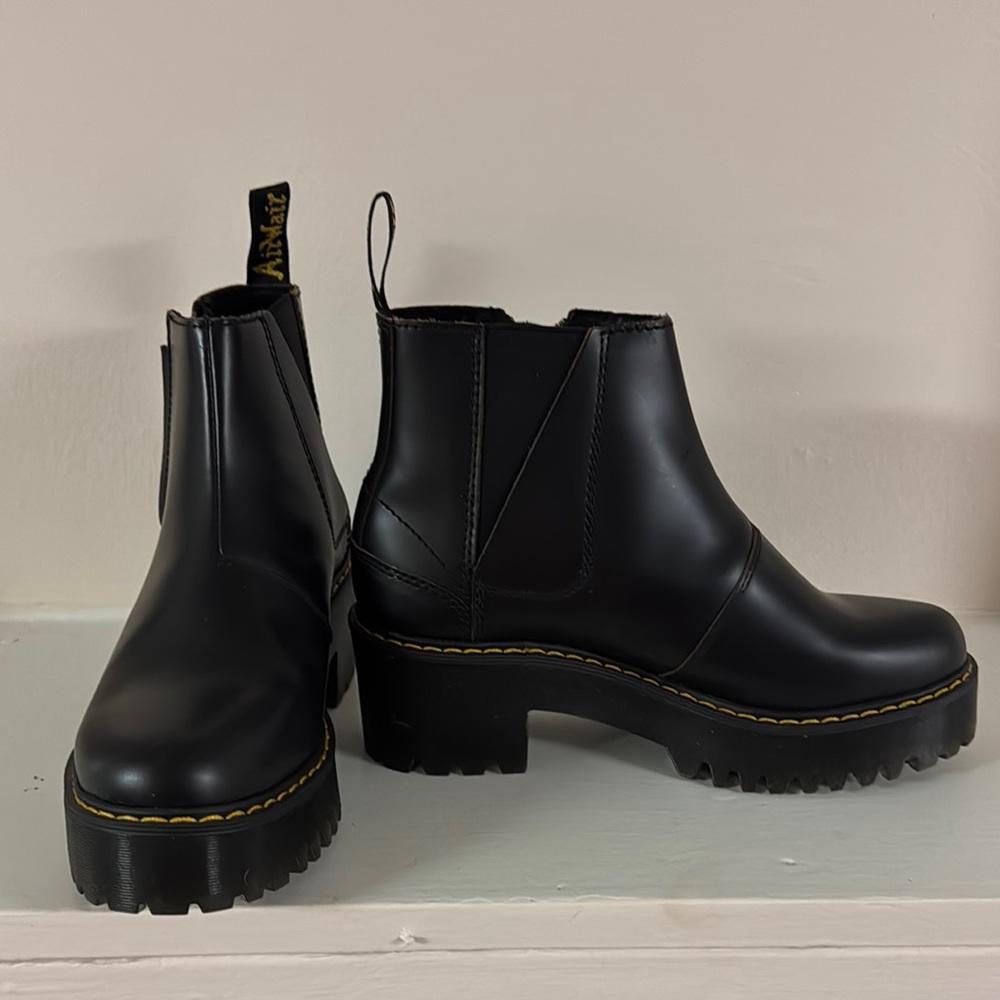 Dr Martins size 7